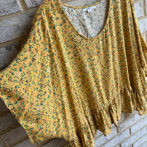 O'Neill Floral Peplum Short Batwing Sleeve Floral Blouse Women's Size L. - Picture 7 of 8